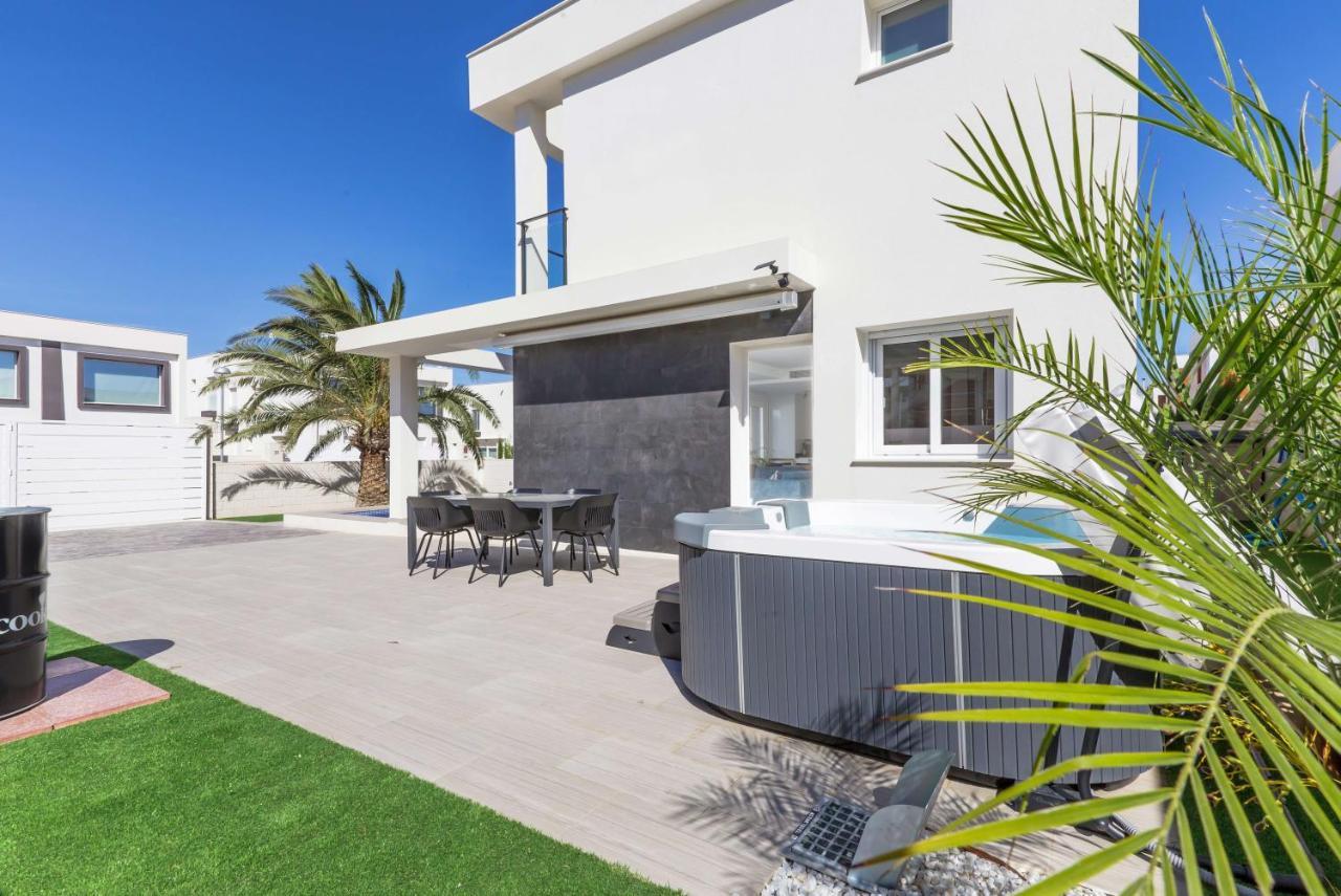 Casa Bos Dolpfin Wellness Luxury Entire Villa Pool & Jacuzzi Gran Alacant Near Beach Puerto Marino Exterior photo