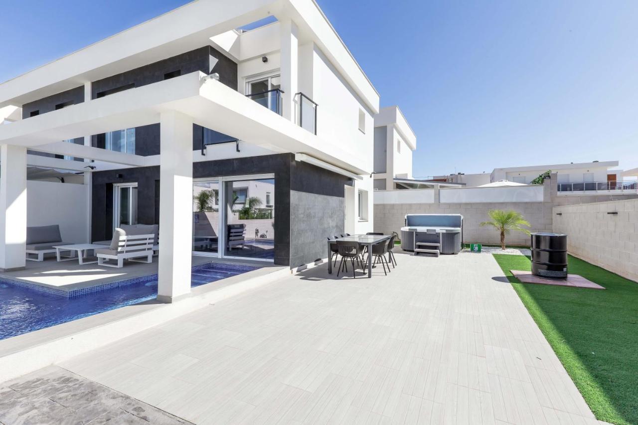 Casa Bos Dolpfin Wellness Luxury Entire Villa Pool & Jacuzzi Gran Alacant Near Beach Puerto Marino Exterior photo